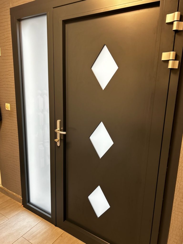 Porte Aluminium sécurisée gris anthracite sur Colmar / Kunheim